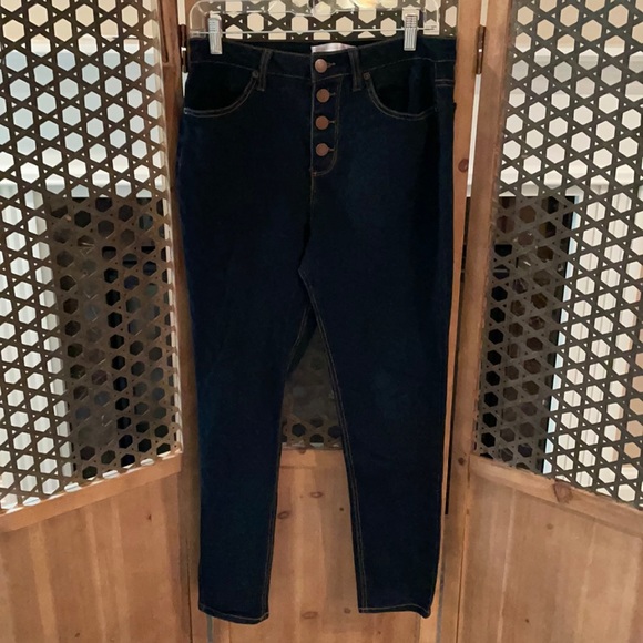 No Boundaries Jeans - Picture 1 of 6